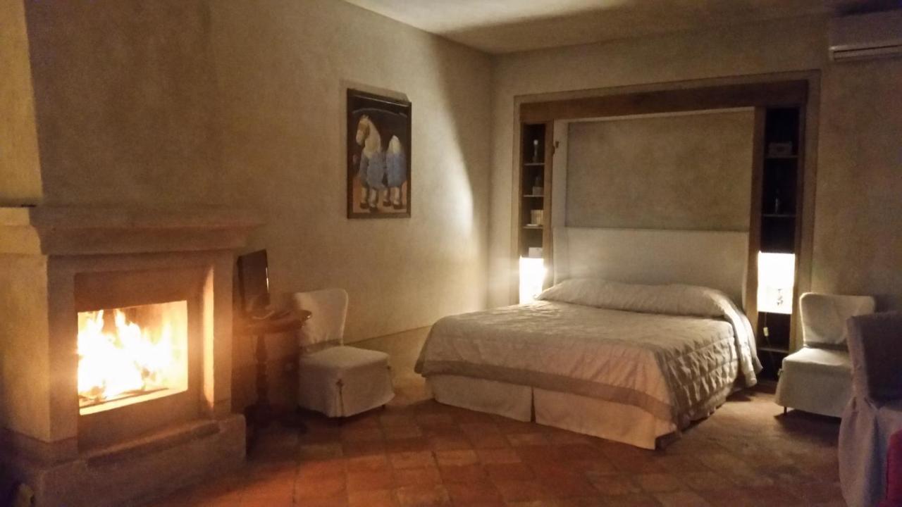 Le Maddalene B&B アヴィリアーナ エクステリア 写真